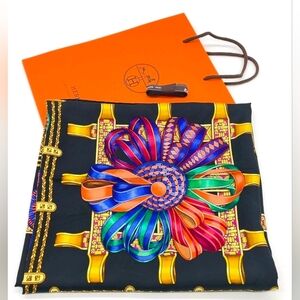 Auth Hermes Carré 90 LE MORS A LA CONETABLE Navy Silk Scarf W/Box / COA